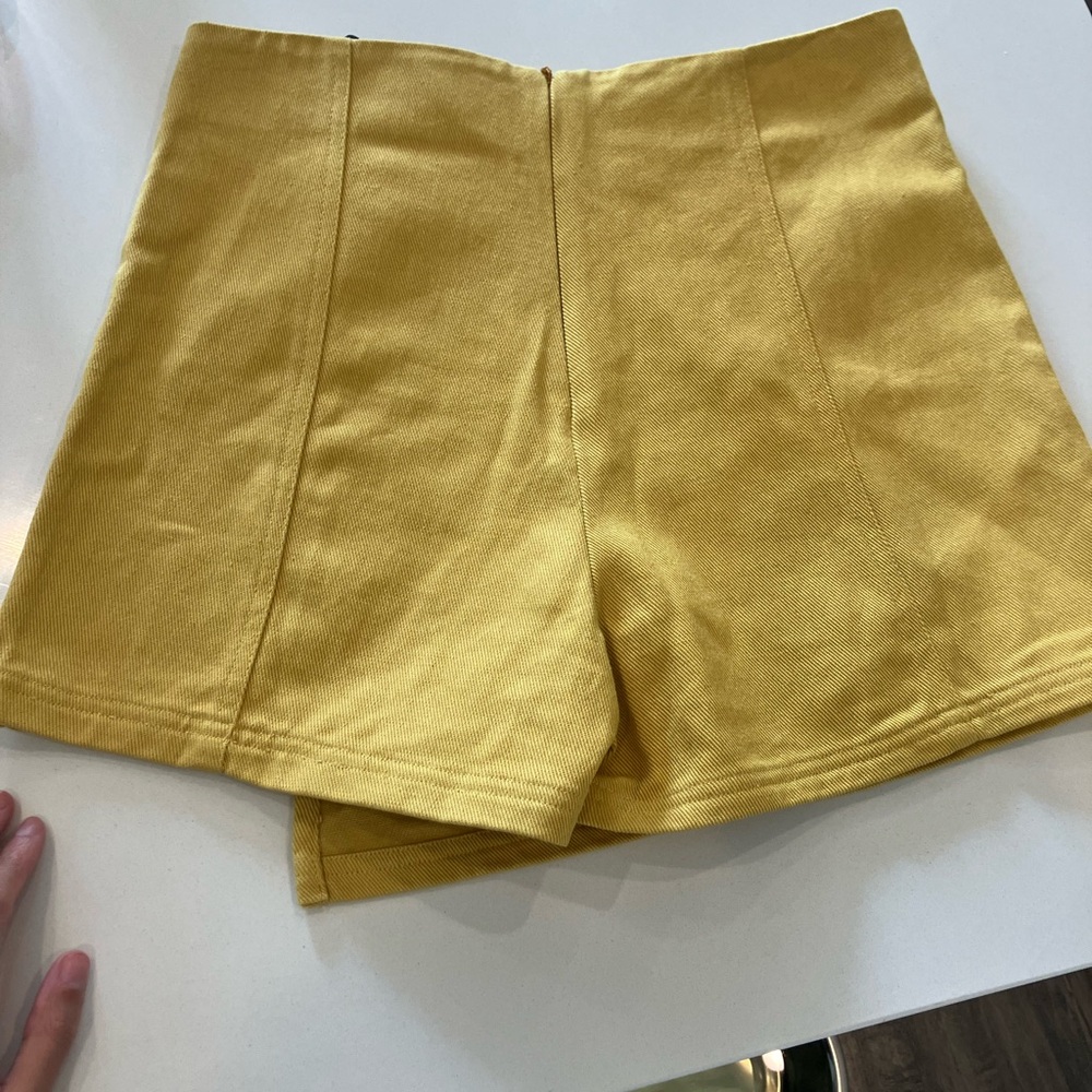 Vici skirt in yellow skort shorts/skirt new without tag